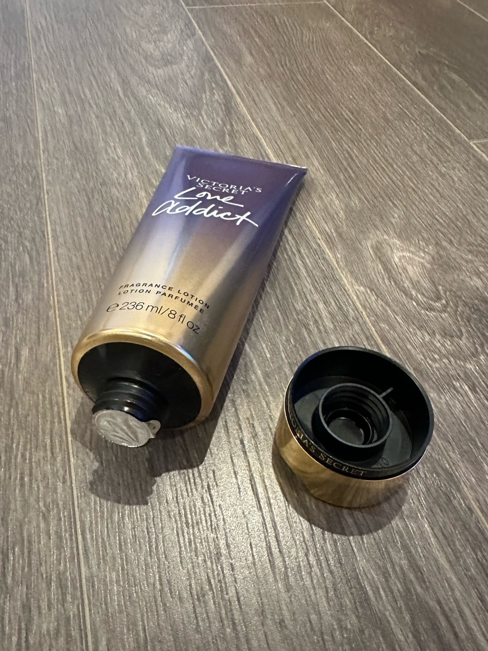 Victoria's Secret Love Addict Fragrance Lotion - Picture 4 of 4